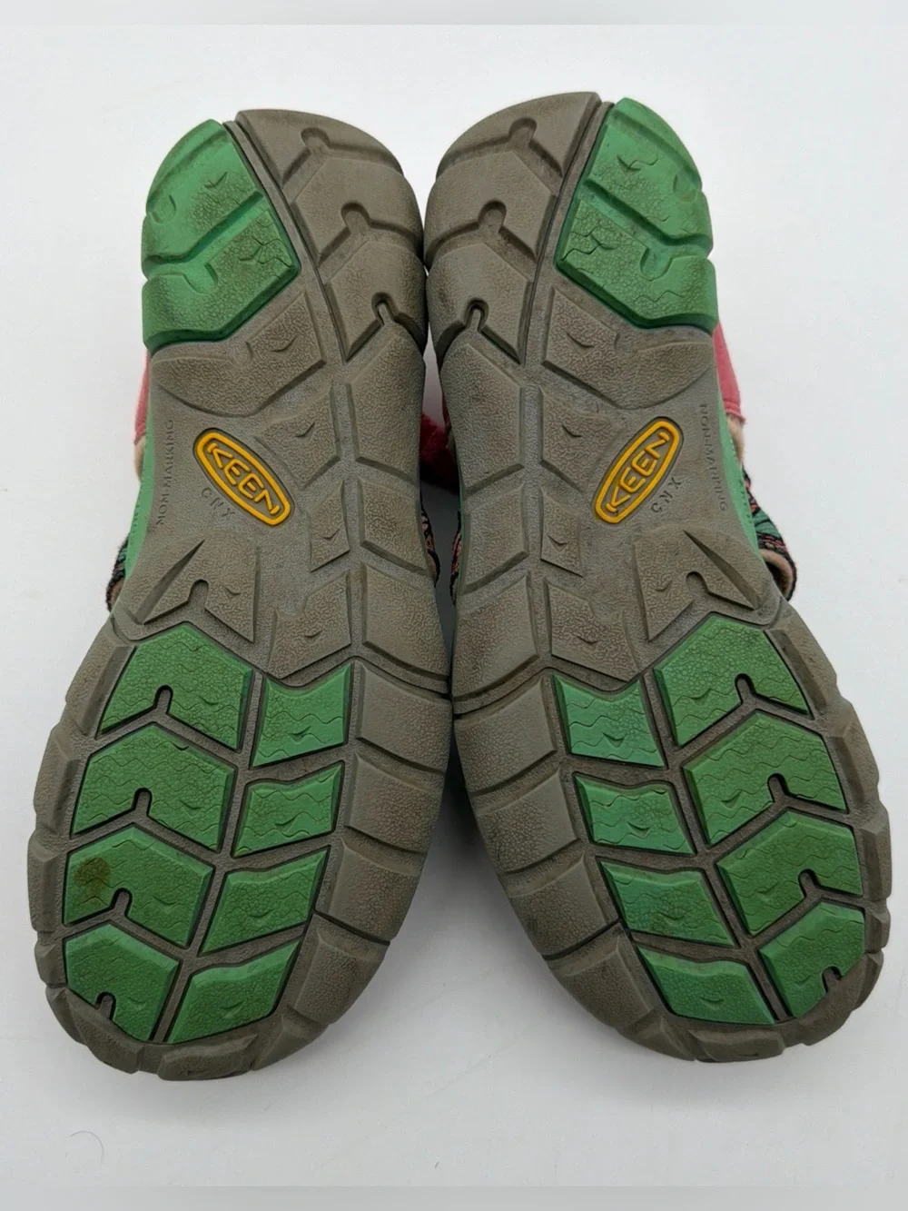 Keen Seacamp II CNX Youth Size 5 Water Hiking Sandals Washable Pink Butterfly